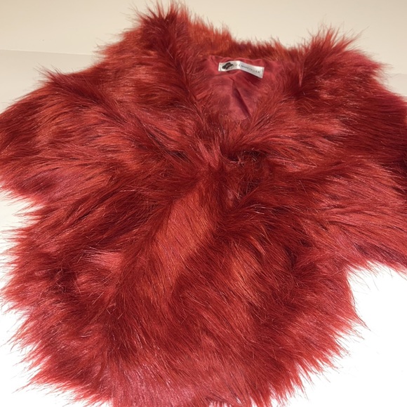 Fun Burgundy Faux Fur by Clmmeiyuan - Picture 11 of 12